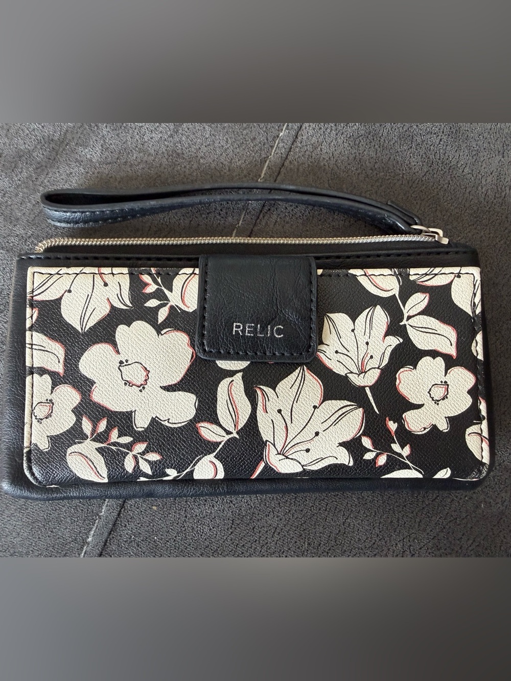Relic Black Floral Wristlet Wallet